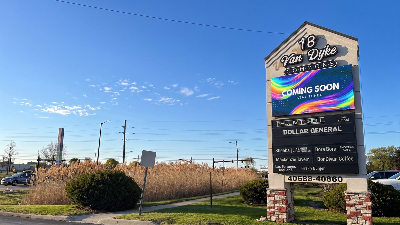 Commercial outdoor LED sign at 8,000 Nits high daylight visibility